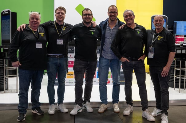 d9256178-97b0-4389-960b-d1a164376b16 (2)