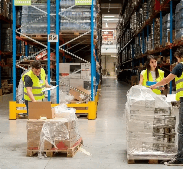 people-working-in-warehouse-2024-11-25-16-13-51-utc