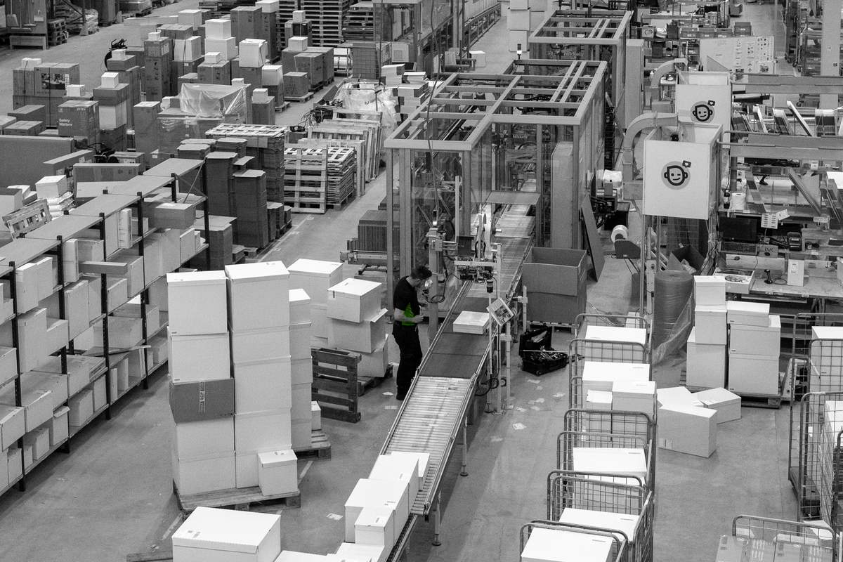 productievloer-en-expeditie-van-boven